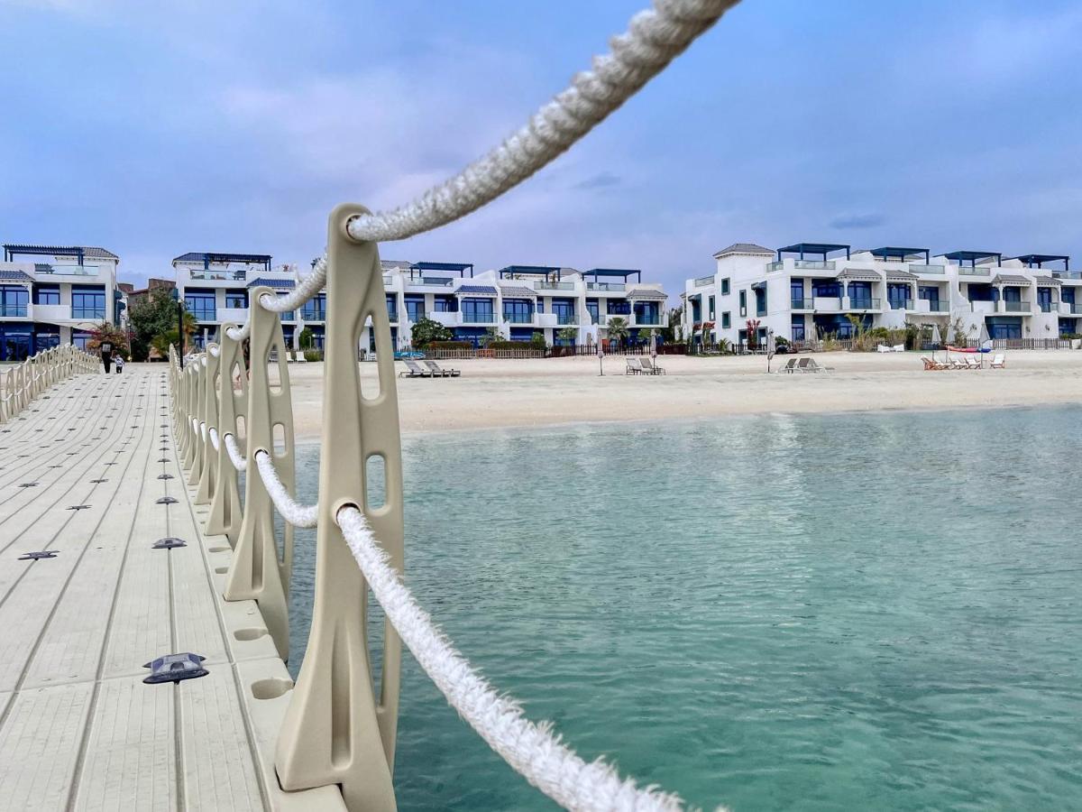 Stunning Palm With Rooftop Garden, Style Pool And By Exclusive Homes Dubai