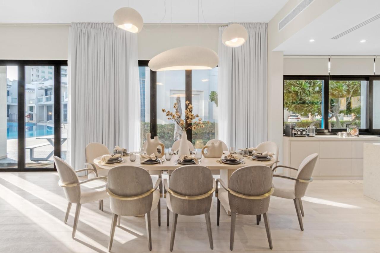 Villa Stunning Palm With Rooftop Garden, Style Pool And By Exclusive Homes Dubai