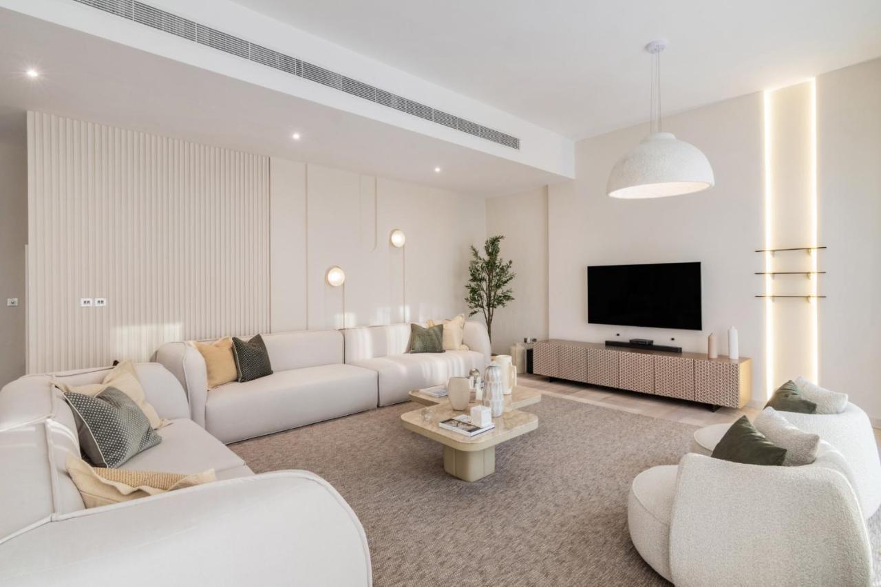 Stunning Palm With Rooftop Garden, Style Pool And By Exclusive Homes Villa Dubai