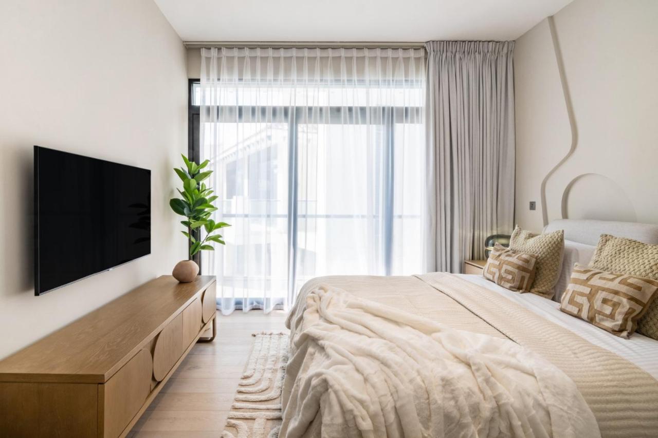 Stunning Palm With Rooftop Garden, Style Pool And By Exclusive Homes *
