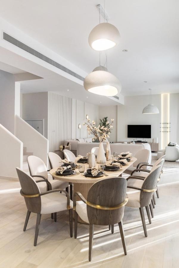 Stunning Palm With Rooftop Garden, Style Pool And By Exclusive Homes
